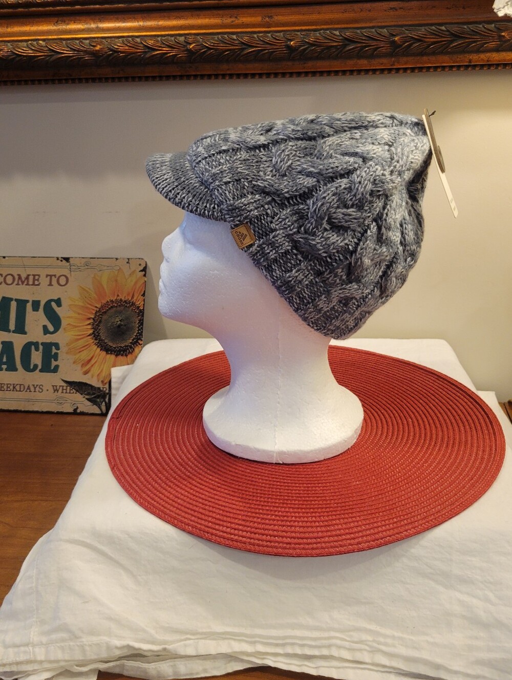 🛷NWT~ ADIDAS Gray Cable Knit Visor Beanie